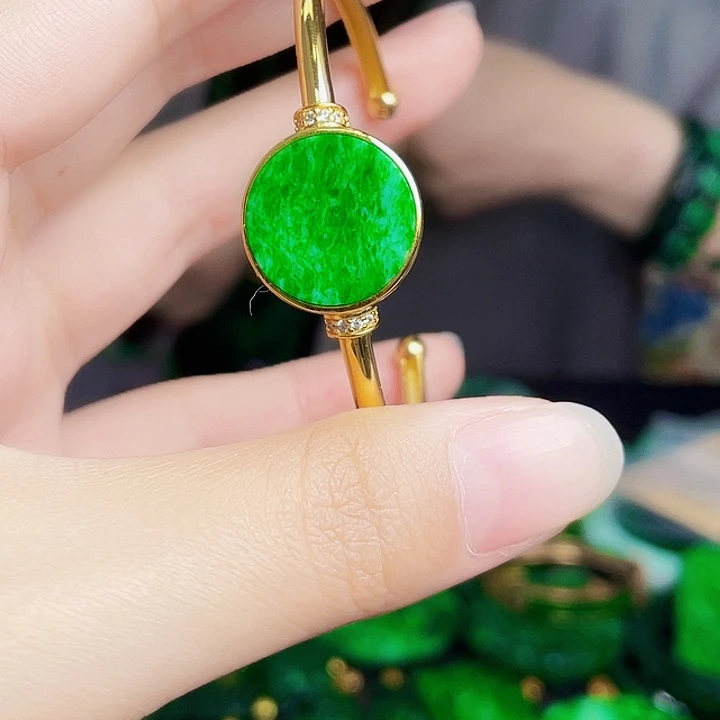 翡翠银S925镶嵌颈饰多样性