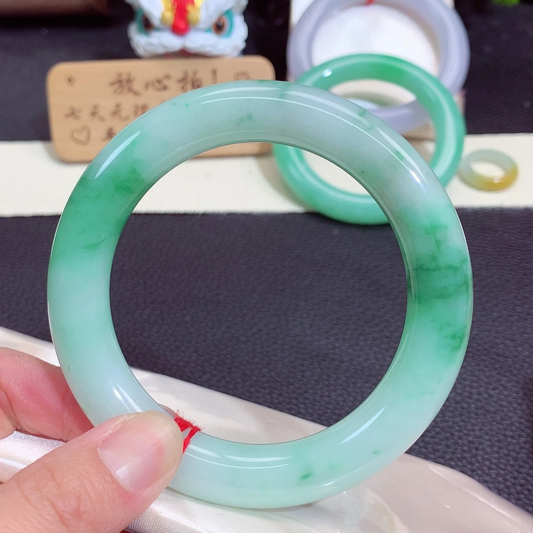 翡翠未镶嵌手镯1295