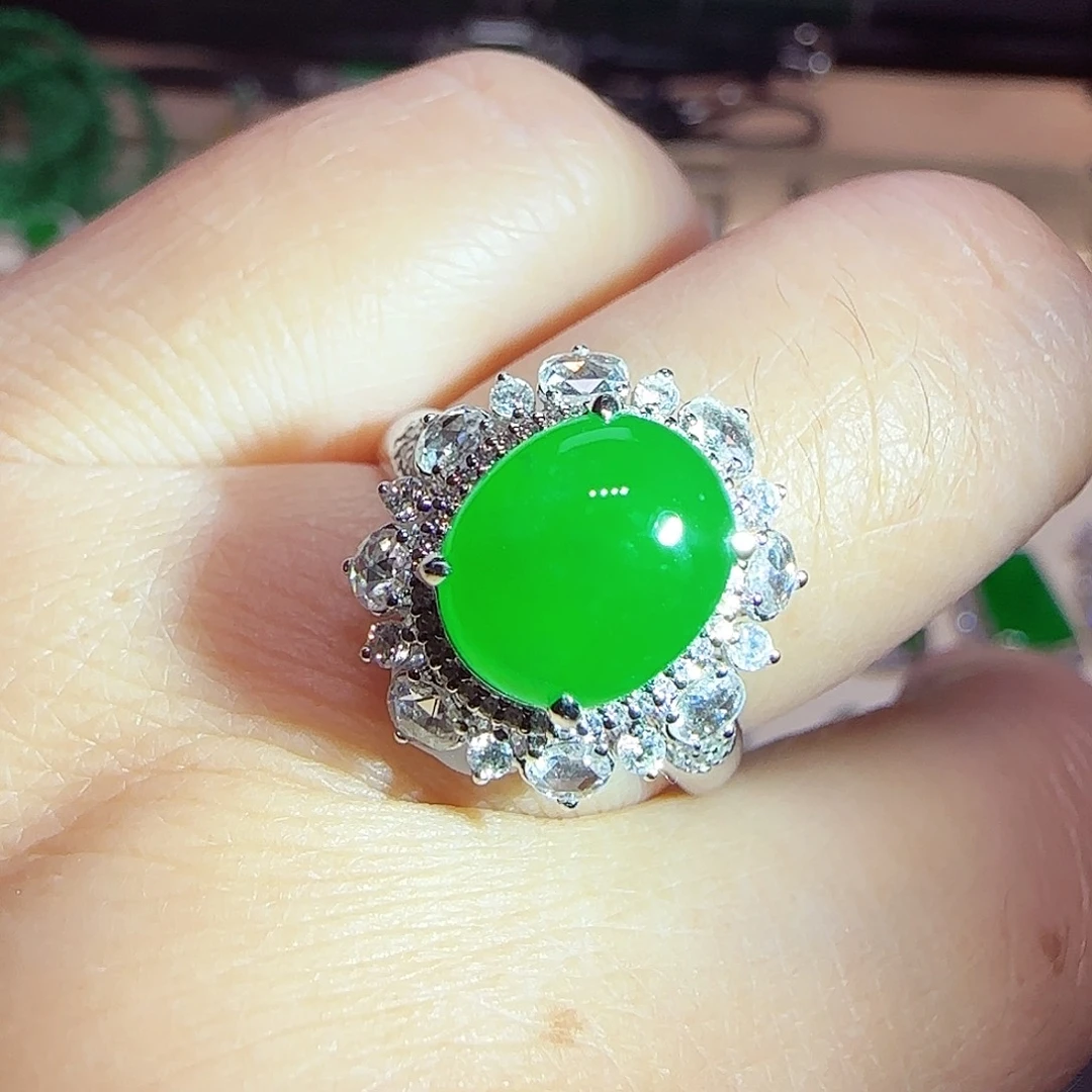 翡翠18K金镶嵌戒指