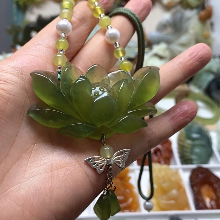 未镶嵌蛇纹石玉颈饰