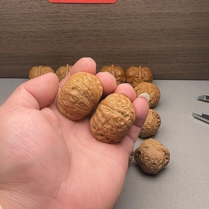 U****核桃铁锤妹妹文玩核桃41