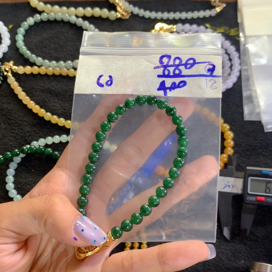 定制翡翠未镶嵌天然缅甸翡翠多样性