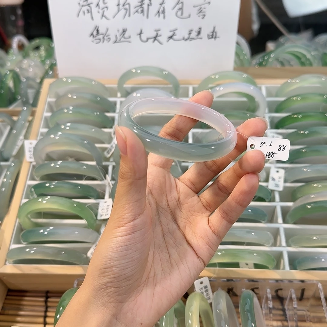 玛瑙/玉髓未镶嵌手镯圈口60.2