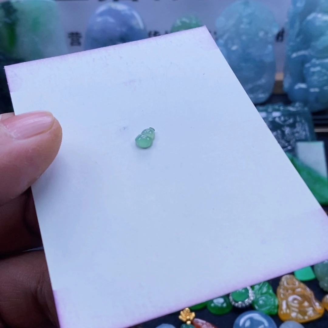 一***平定制翡翠未镶嵌翡翠葫芦