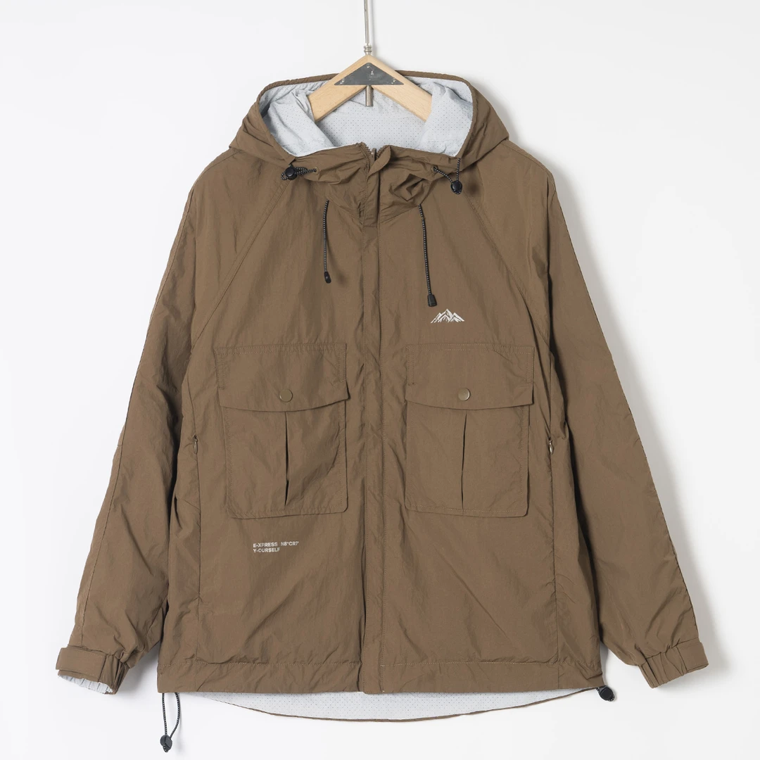 C035新款工装拼色条纹冲锋衣外套休闲连帽夹克91033咖