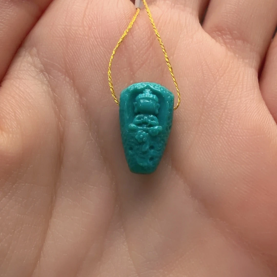 绿松石未镶嵌颈饰