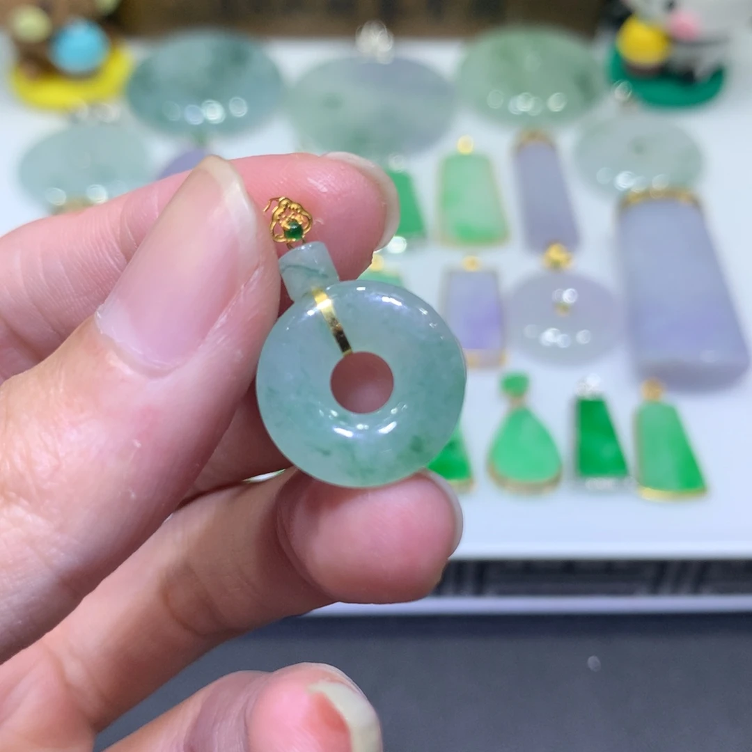 翡翠18K金镶嵌吊坠(不含链)