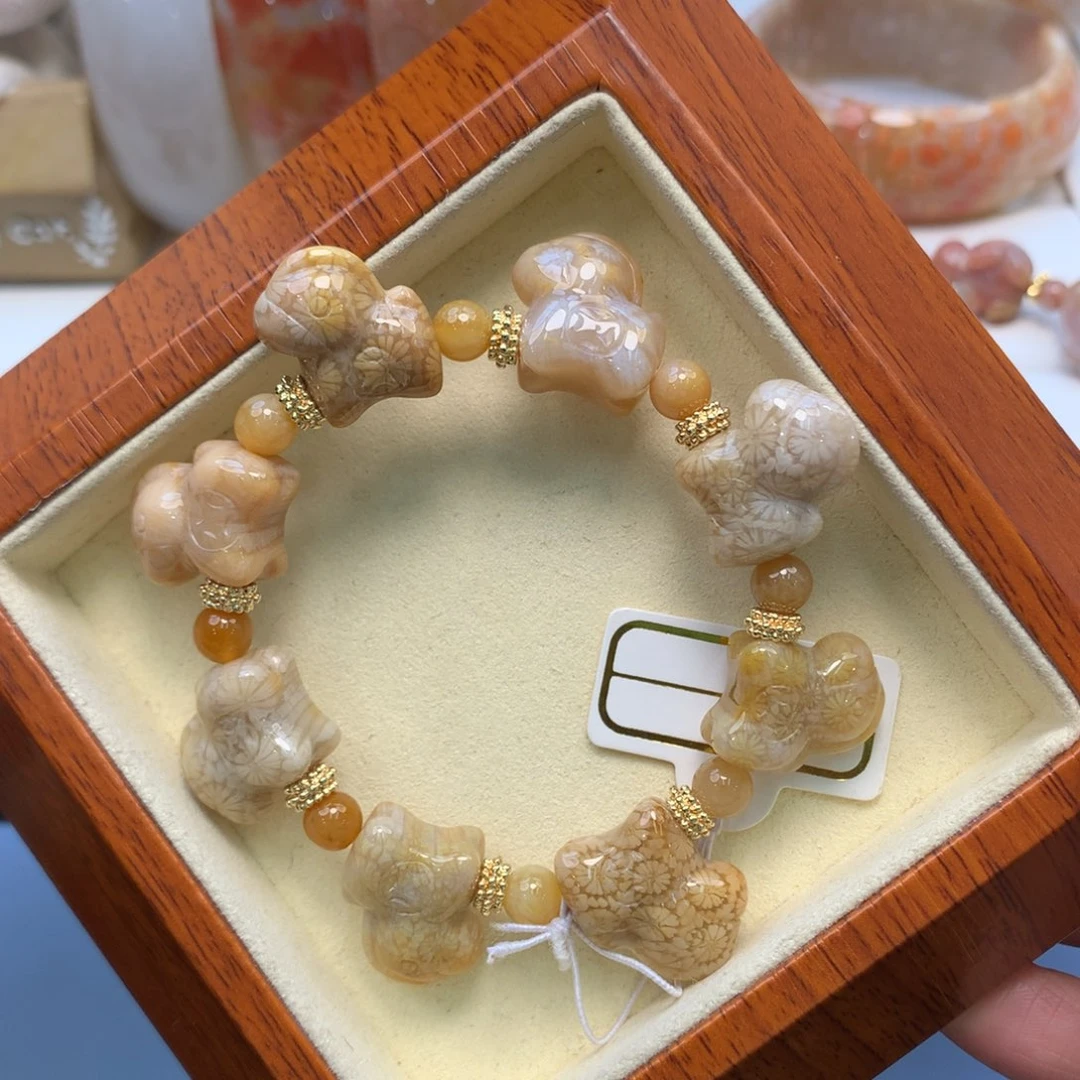 硅化珊瑚（珊瑚玉）手串合金马上有米