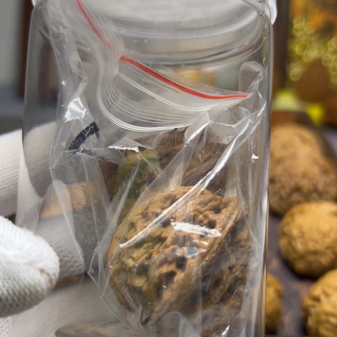 瑞麟文玩核桃手把件送盘玩工具