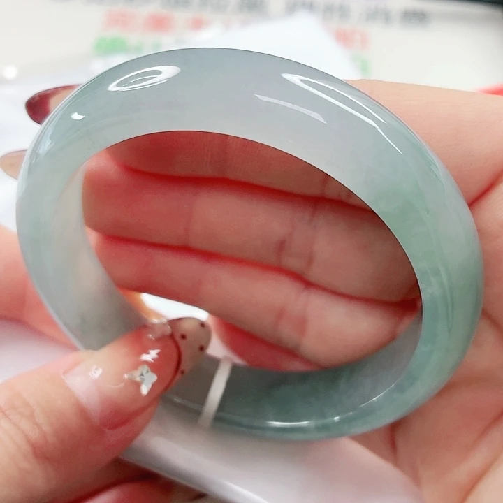 翡翠未镶嵌手镯57x525