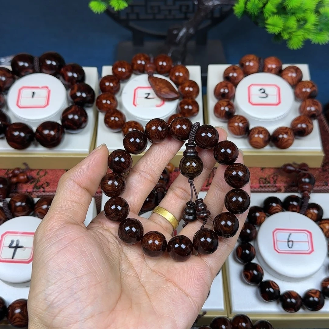 樊***点花梨木类黄花梨1.5