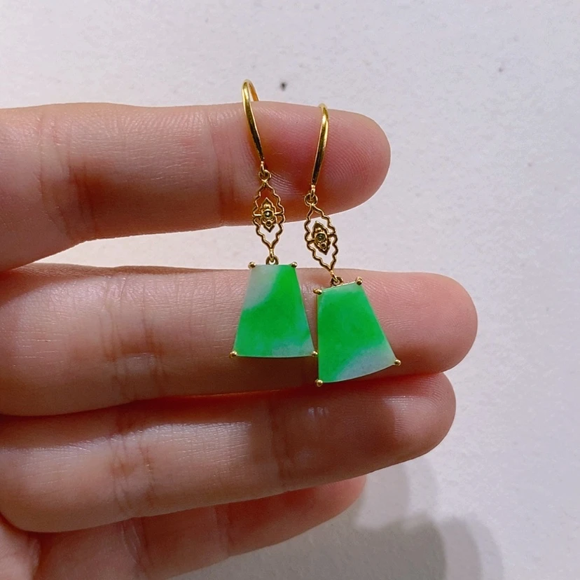 【闪购商品】18K金镶嵌翡翠耳饰