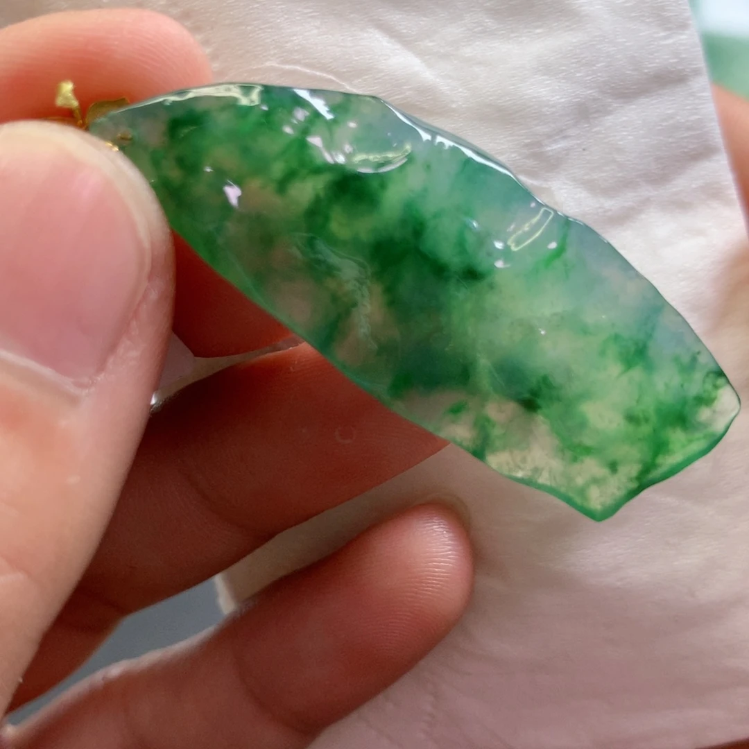 【闪购商品】翡翠吊坠(不含链)未镶嵌