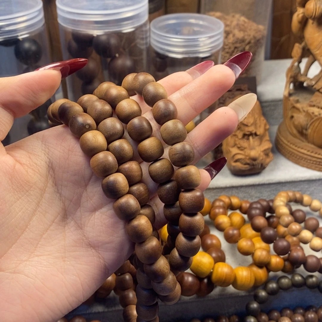 檀香木无事牌：***安10 11供奉