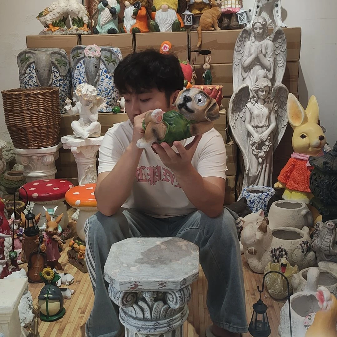 合成树脂太阳能躺狗