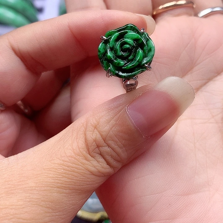 翡翠银S925镶嵌颈饰翡翠