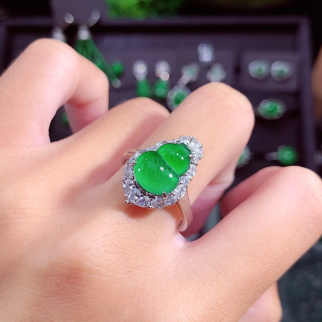 颈饰未镶嵌翡翠天然