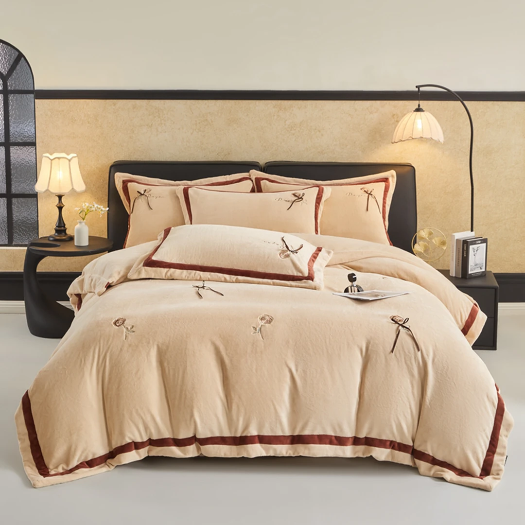 【玛奇朵】冬季加厚绒11斤全消光牛奶绒床品套件简约毛绒刺绣四件套