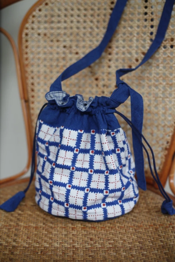 虫鸣生活  手织土布  老花布斜挎福袋