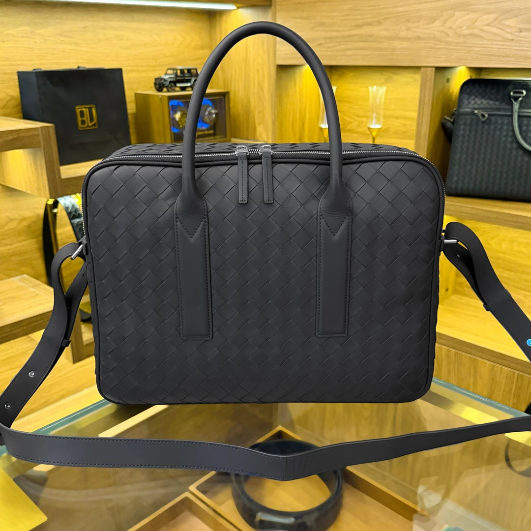 BV头层胎牛皮纯手工编织极简风男士商务公文包拉链菱格电脑包高档