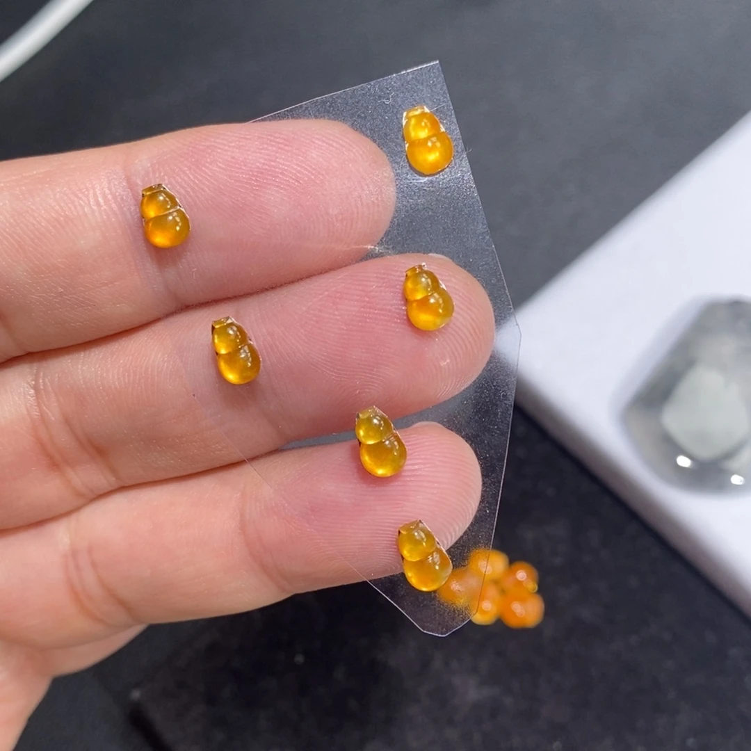 翡翠裸石高冰黄翡葫芦6个