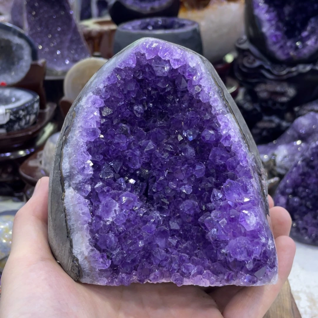 未镶嵌水晶珠宝半成品