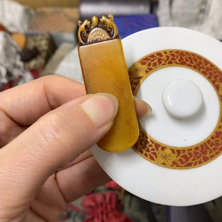 瓷片哈中古工艺品一件