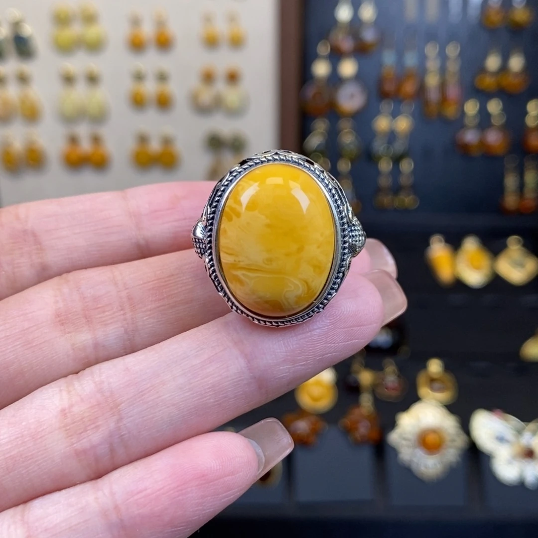 裸石琥珀未镶嵌成品