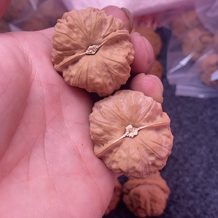 【闪购商品】文玩核桃吊坠40门头沟元宝