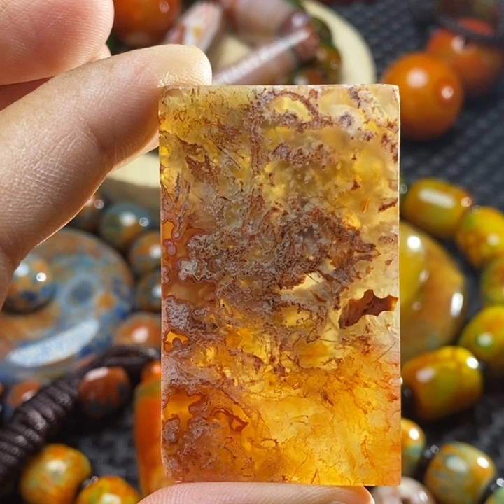 悠***鹤玛瑙/玉髓未镶嵌颈饰