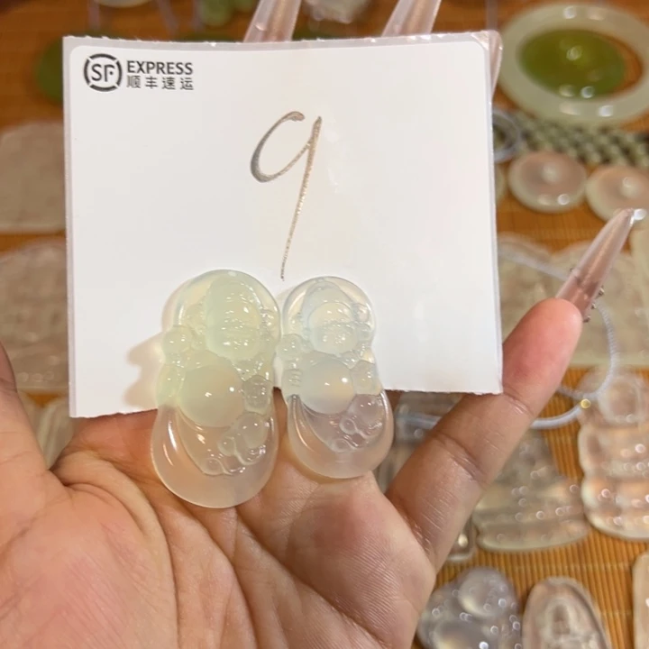 未镶嵌蛇纹石玉岫玉白冰挂件吃*饱