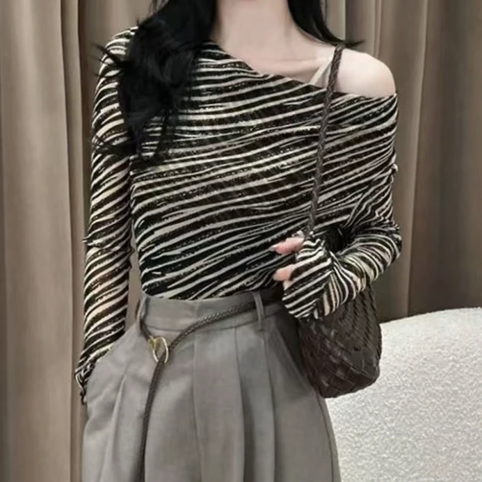 设计感斑马纹百搭长袖T恤女2025秋季新款斜肩气质显瘦打底衫上衣