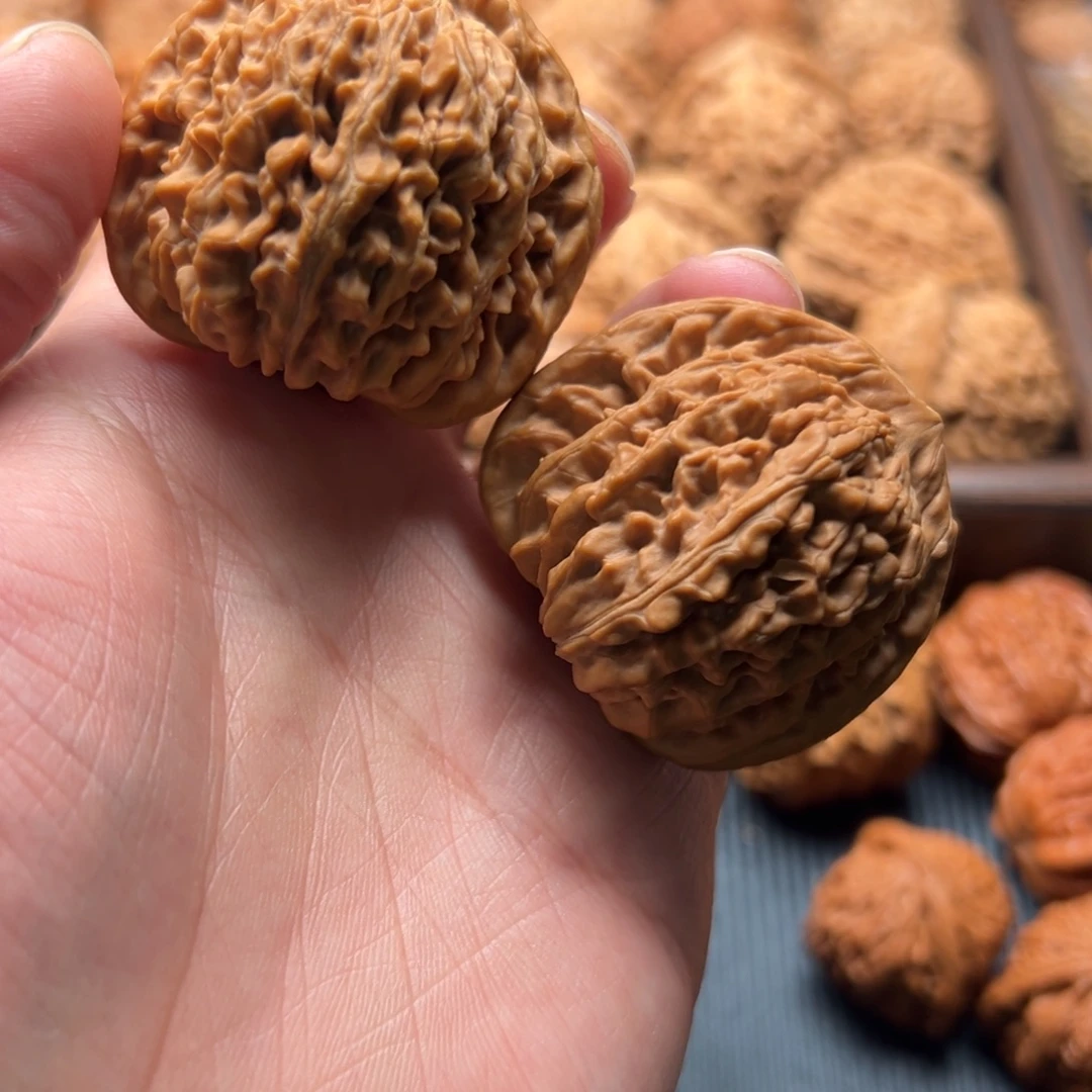 核桃三角楼王文玩把件