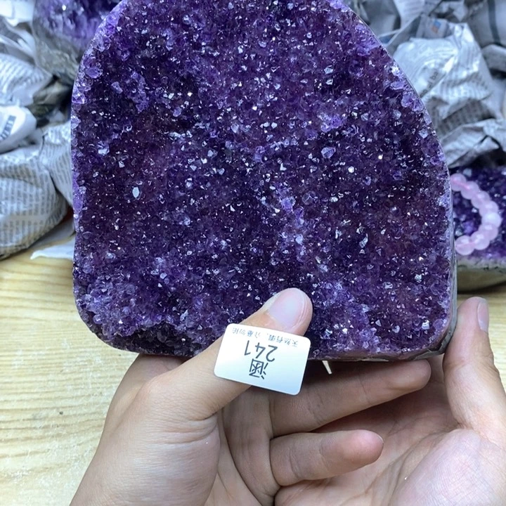 未镶嵌水晶大型摆件（非配饰）