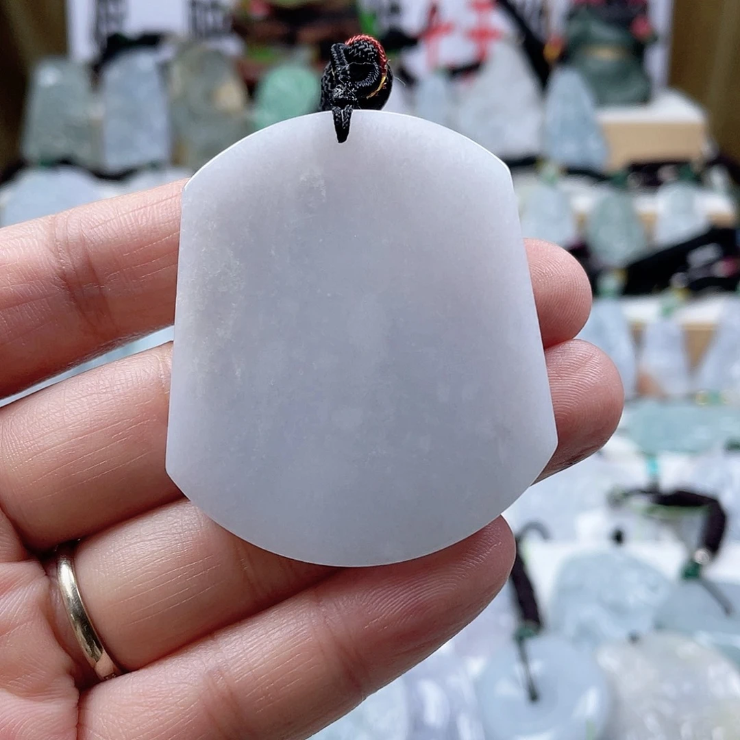 翡翠颈饰未镶嵌0147挂件