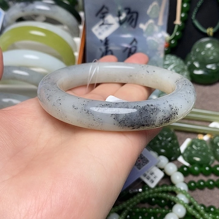 和田玉未镶嵌手镯58加