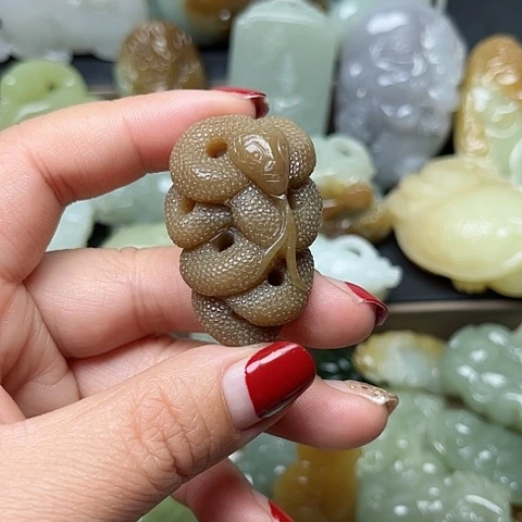 颈饰未镶嵌和田玉