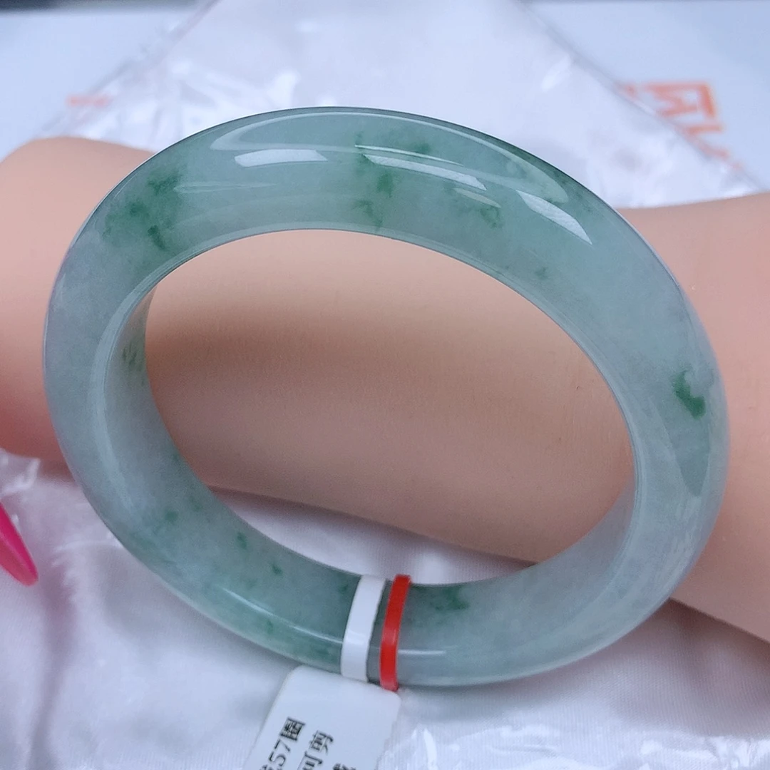 【闪购商品】未镶嵌手镯翡翠，57