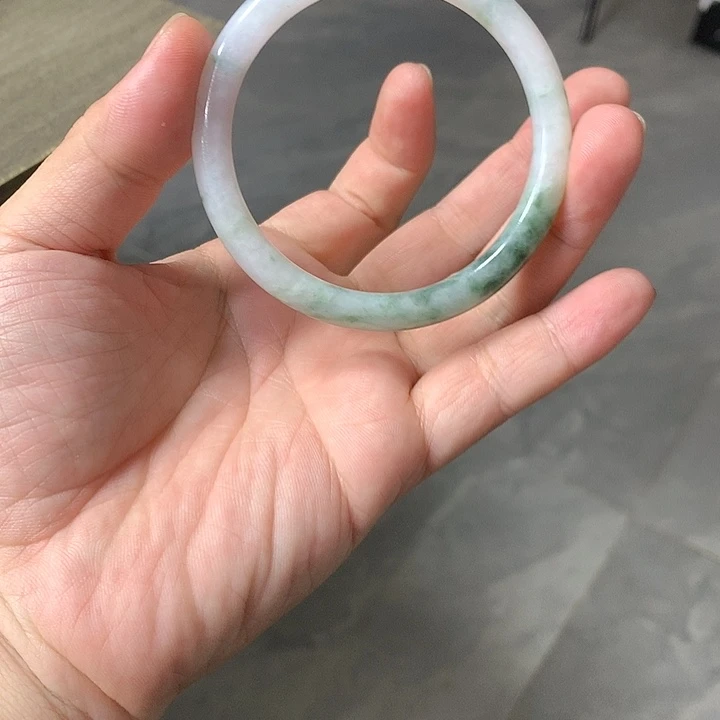 翡翠颈饰未镶嵌57圈