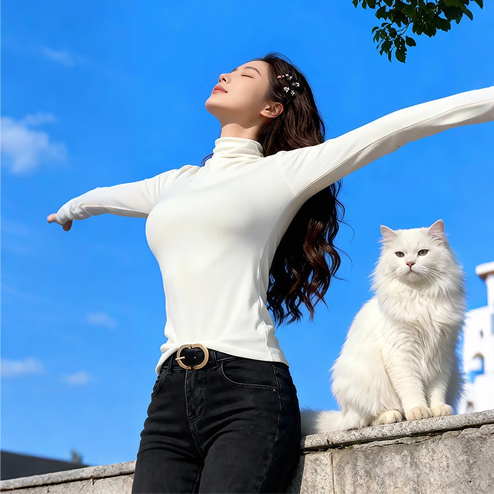 白色高领加绒加厚长袖显瘦打底衫女秋冬新款洋气百搭保暖修身上衣