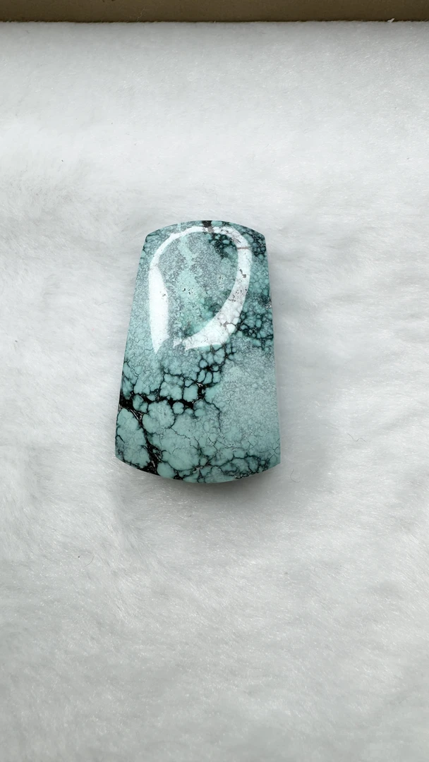 湖北省十堰市竹山 原矿绿松石  高瓷玉化网花平安无事牌