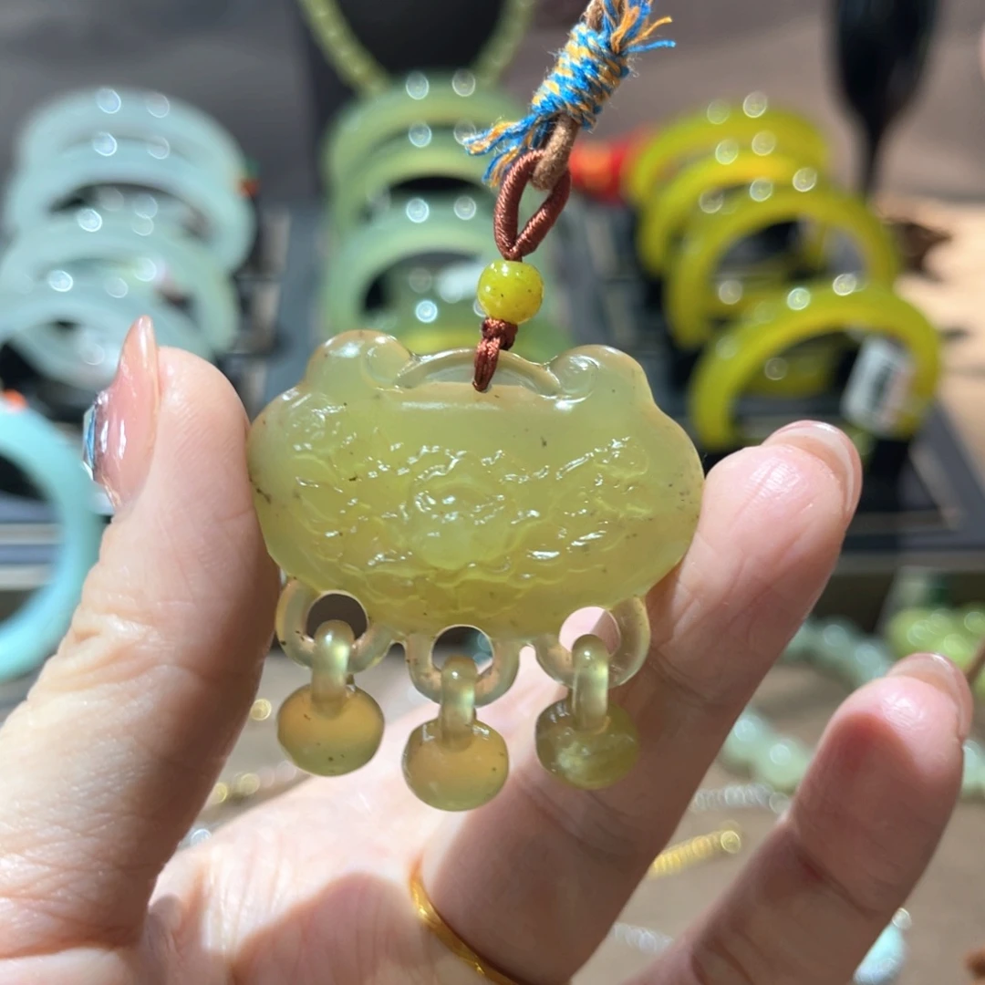岫玉手镯未镶嵌手镯