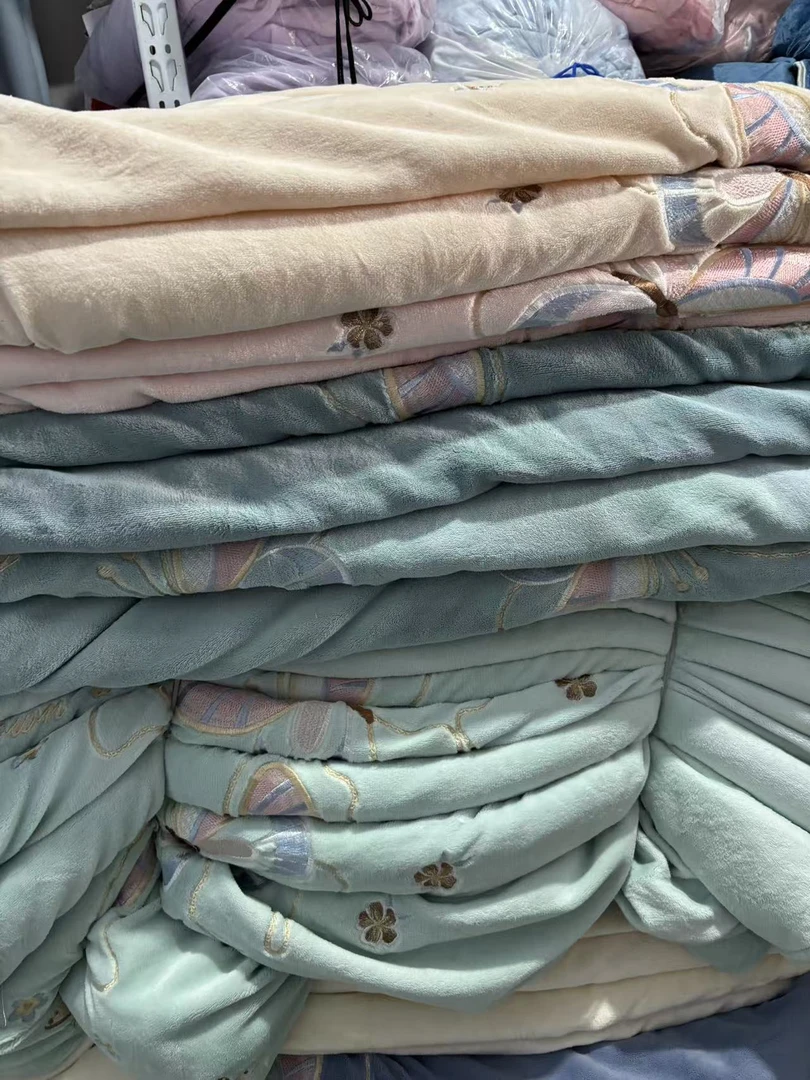 【孤品断色段码单被套】加绒加厚绣花牛奶绒单件被套