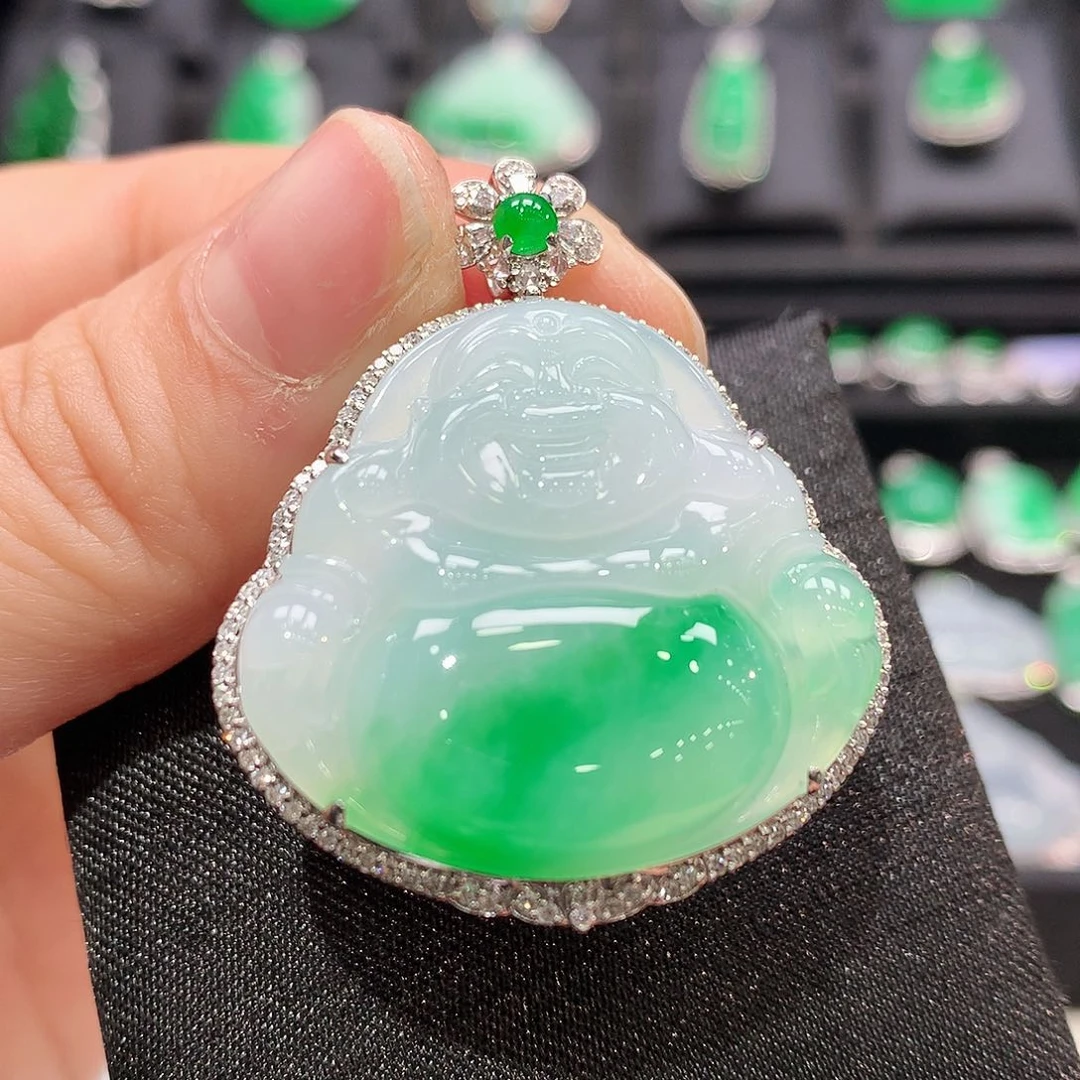 翡翠颈饰18K金镶嵌佛公