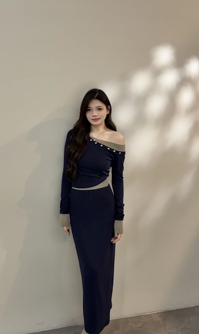 【苏苏】长袖拼接时尚撞色斜肩修身型T恤套装秋季显瘦高腰DT1605