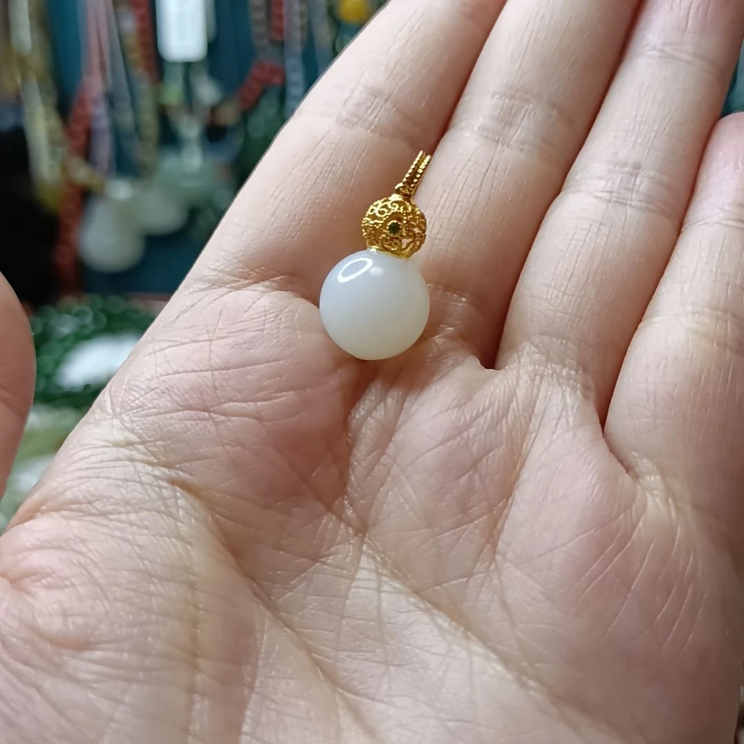 和田玉颈饰18K金镶嵌