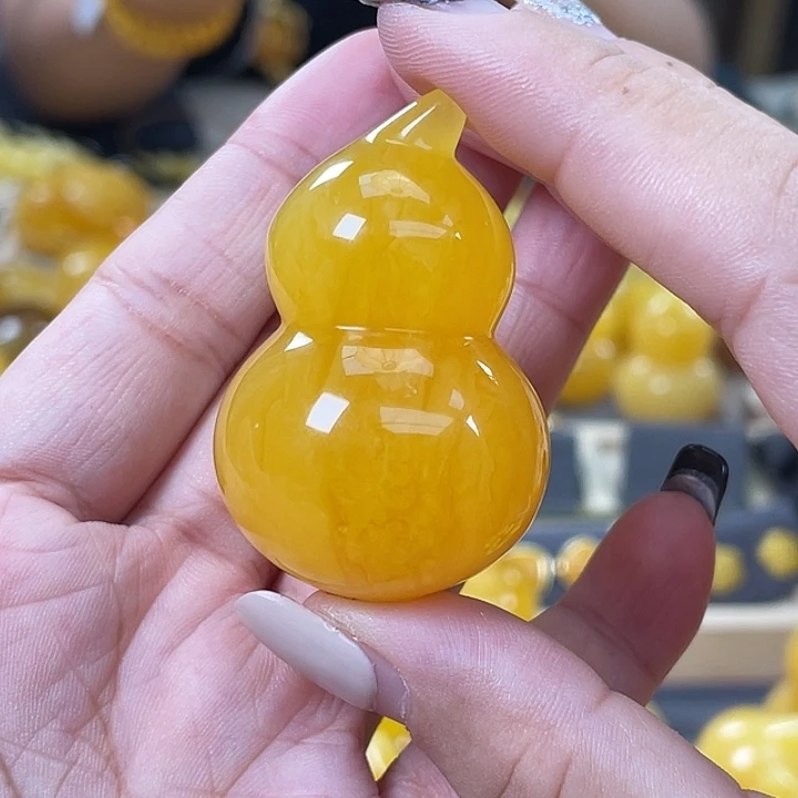 琥珀未镶嵌珠宝奇石h45