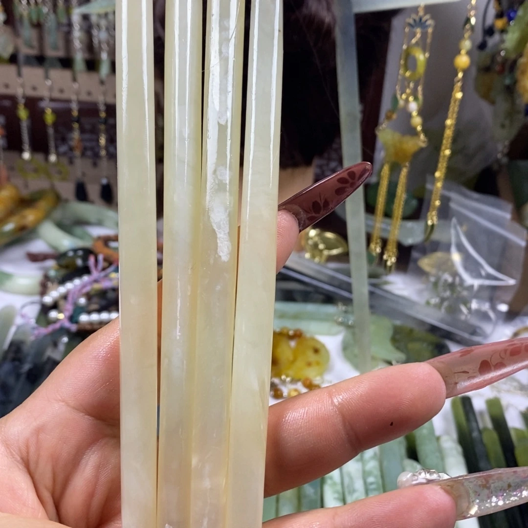 蛇纹石玉未镶嵌发饰