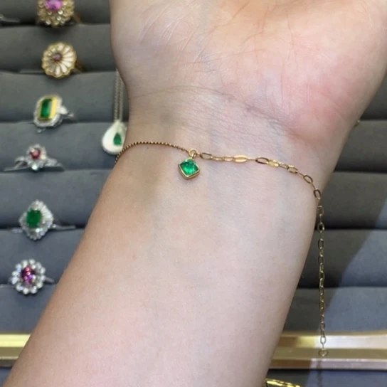 18K金镶嵌手链祖母绿0.36ct