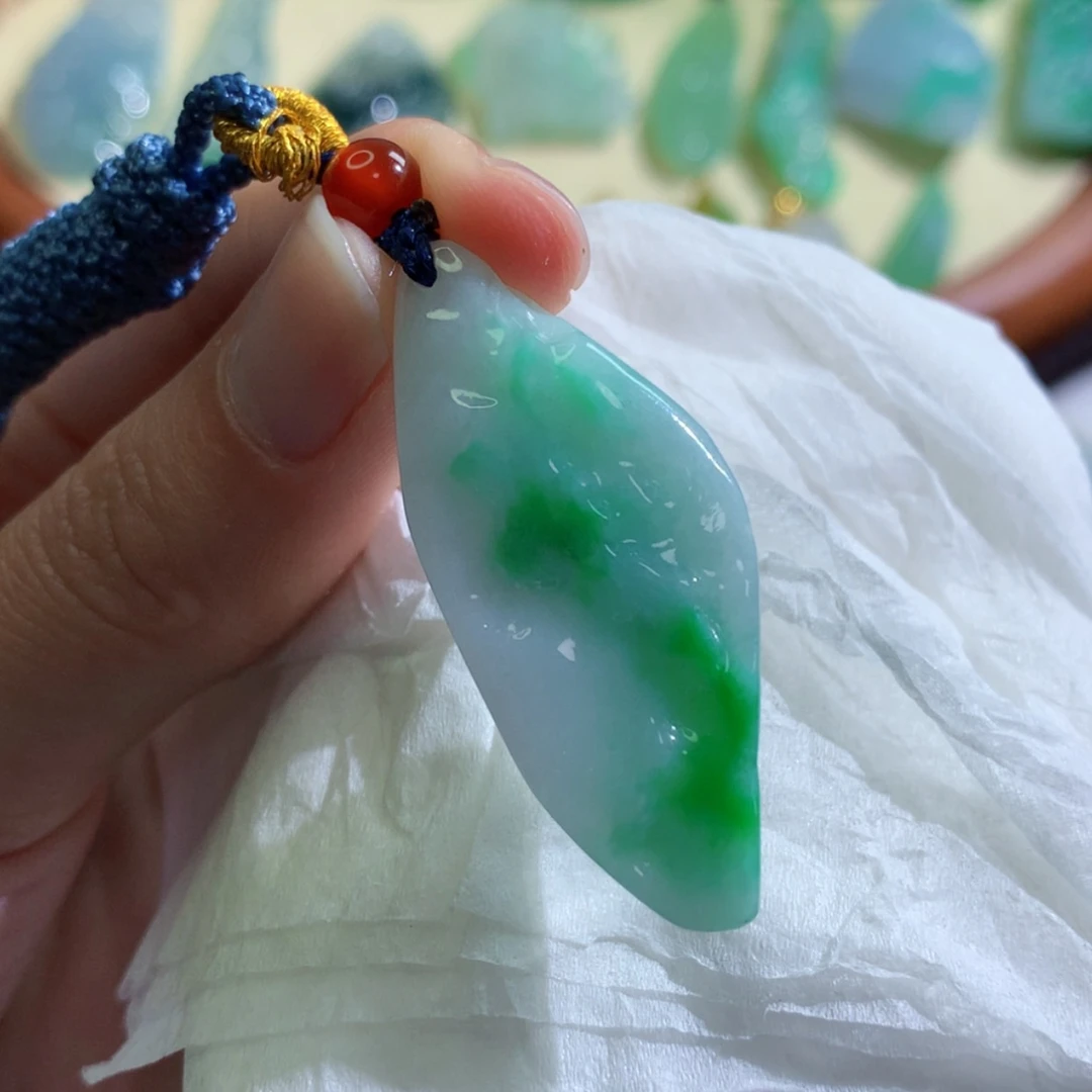 【闪购商品】翡翠吊坠(不含链)未镶嵌 7790